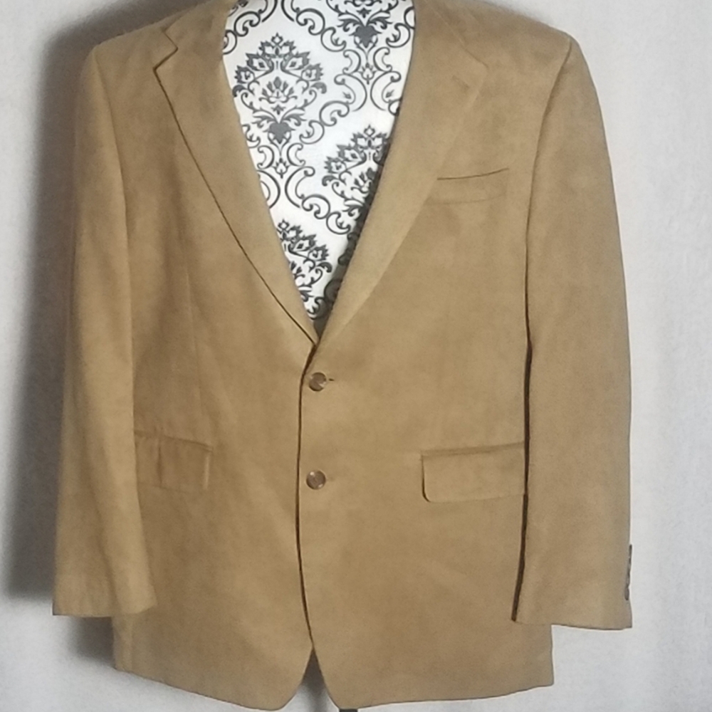 Chaps mens microfiber-like blazer Tan color.